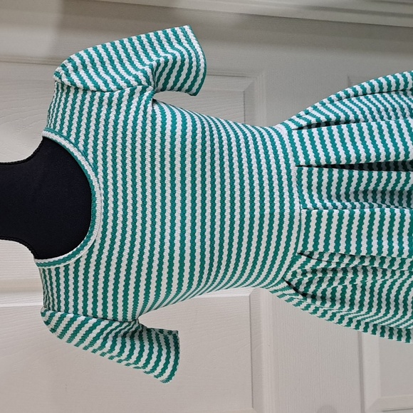 LuLaRoe Amelia Green White Striped Fit & Flare Causal Stretch Pockets Midi Dress - Picture 2 of 12